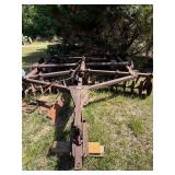 4 Gang 12ï¿½ Field Disc with Hydraulic Wheel Lift,