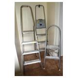 3 ladders/stepstools