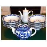 2 porcelain tea pots & 8 soup bowls.Ê Ê