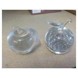 2 Glass paperweights