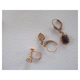 10k Various earrings w/ stones 2.3 gr. Total wt