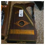 ANTIQUE MANDOLIN HARP