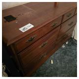 NICE DRESSER