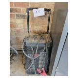 BATTERY CHARGER (WORKS)