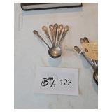 1847 Rogers Bros. 'Adora' Silver Plated Spoons