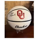 AUTOGRAPHED OU BASKETBALL--SEE DESCRIPTION