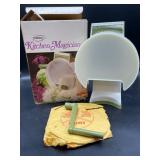 Popeilï¿½s Kitchen Magician Food Slicer