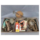 Miscellaneous lot in tray