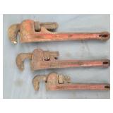 Pipe wrenches