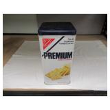 VINTAGE SALTINE NABISCO CRACKER TIN