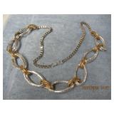 QTY (1) MIXED METAL FASHION NECKLACE