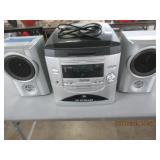 DURABRAND 5-CD HOME STEREO SYSTEM (AM/FM) MODEL CD