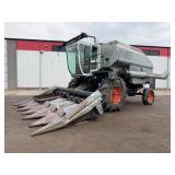 Gleaner N5 Combine w Corn Head