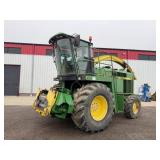 John Deere 6910 Forage Harvester
