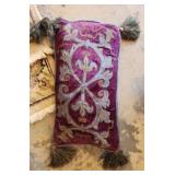 English Accent pillow