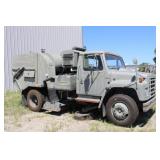 1989 International 516000 Vacuum / Street Cleaner