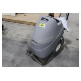 Advance Aqua Clean XP shampooer