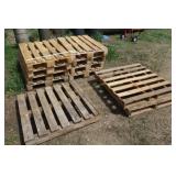 Pallets, several very heavy