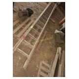 Wooden extension ladder
