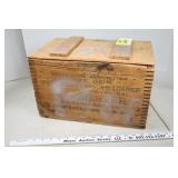 Vintage Winchester 12ga wooden box with lid