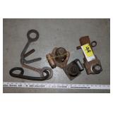 2 bottle jacks, hitch, 3 heavy hooks