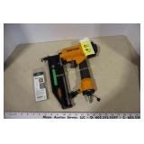 Bostitch air nailer 1'-2 1/2'