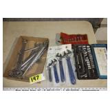 wrenches & sockets