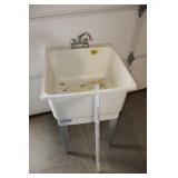 Utility sink