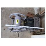 2 hose reels
