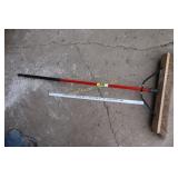Harper Broom 24"