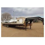 2005 PJ 32' Gooseneck Flatbed trailer