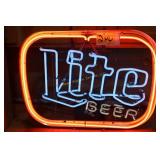 Neon Lite Beer Sign