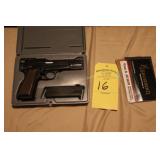 9mm Luger Browning pistol w/case