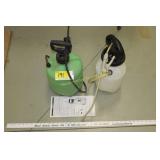 2 hand sprayers