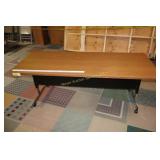 6 foot table with wheels