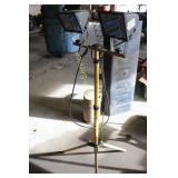 Halogen Work Light w/extra bulbs