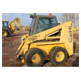 Gehl SL 5625 Skidsteer Loader includes attachments