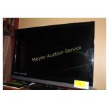 VIZIO Flat Screen TV E320VP