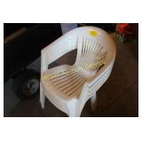 4 Plastic Lawn Chairs