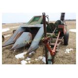 324 2-Row Wide New Idea Corn Picker