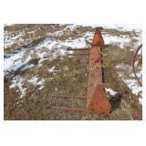 Attachment to fit F11 Farmall Loader