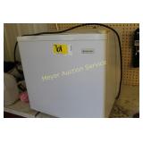 Majic Chef Dorm Fridge