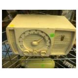 Vintage Zenith Countertop AM/FM Radio Vintage Zenith Countertop AM/FM Radio