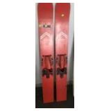 Set of Tapatco Skis Set of Tapatco Skis