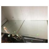 2 pieces of mirror, each 23 x 26 inches 2 pieces of mirror, each 23 x 26 inches