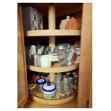 Measuring cups, pineapple slicer, bagel slicer,