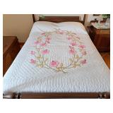 Lovely floral quilt 86" l x 74" w