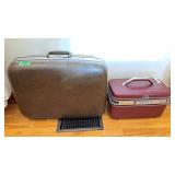 Samsonite traveling makeup case and diplomat