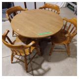 Circular Dinning room table whit 4 Chairs