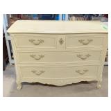 Vintage 4 drawer dresser made by kindel